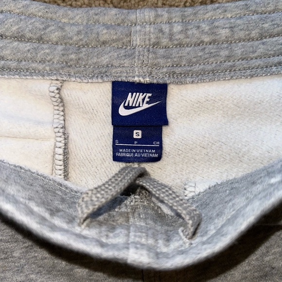 NIKE Grey Sweatpants - Picture 4 of 4